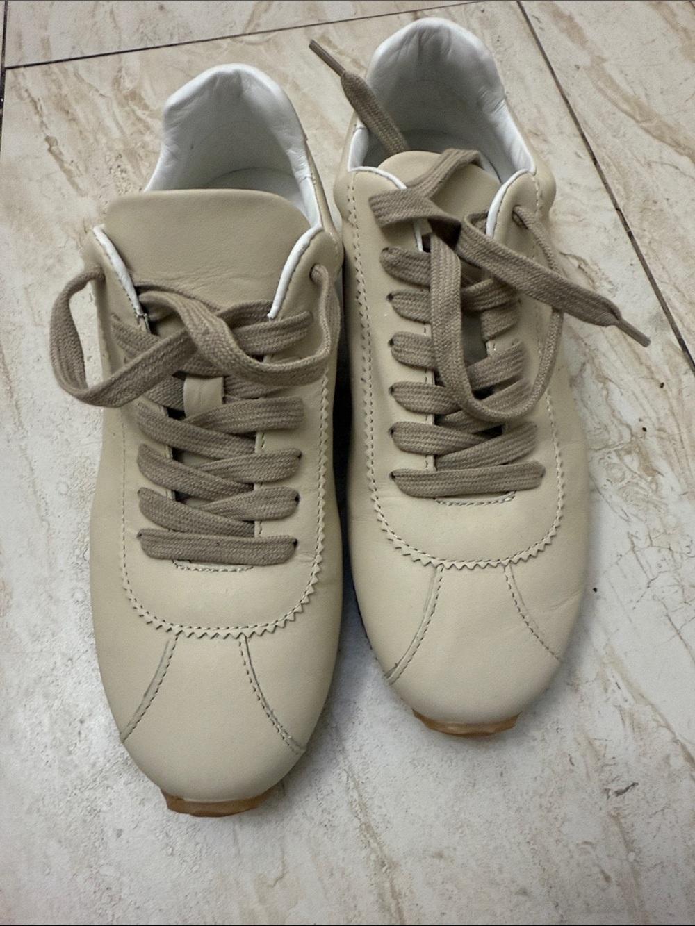 Women’s Neutral Lace-Up Leather Sneakers in Cream